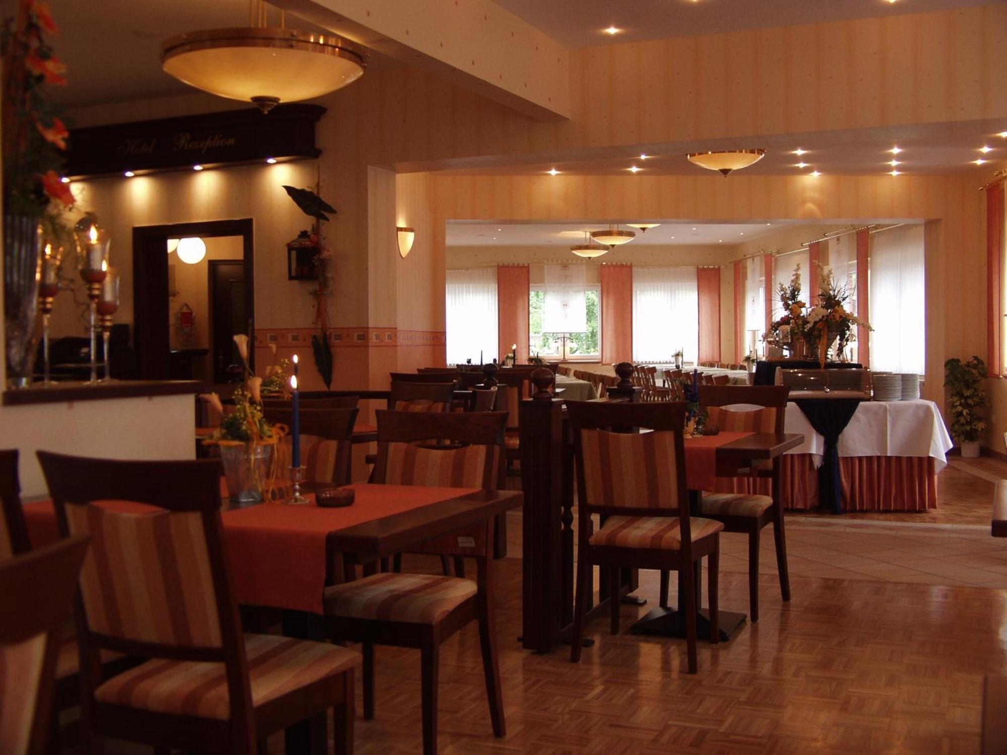 Zur Linde Hotel Heede Ngoại thất bức ảnh