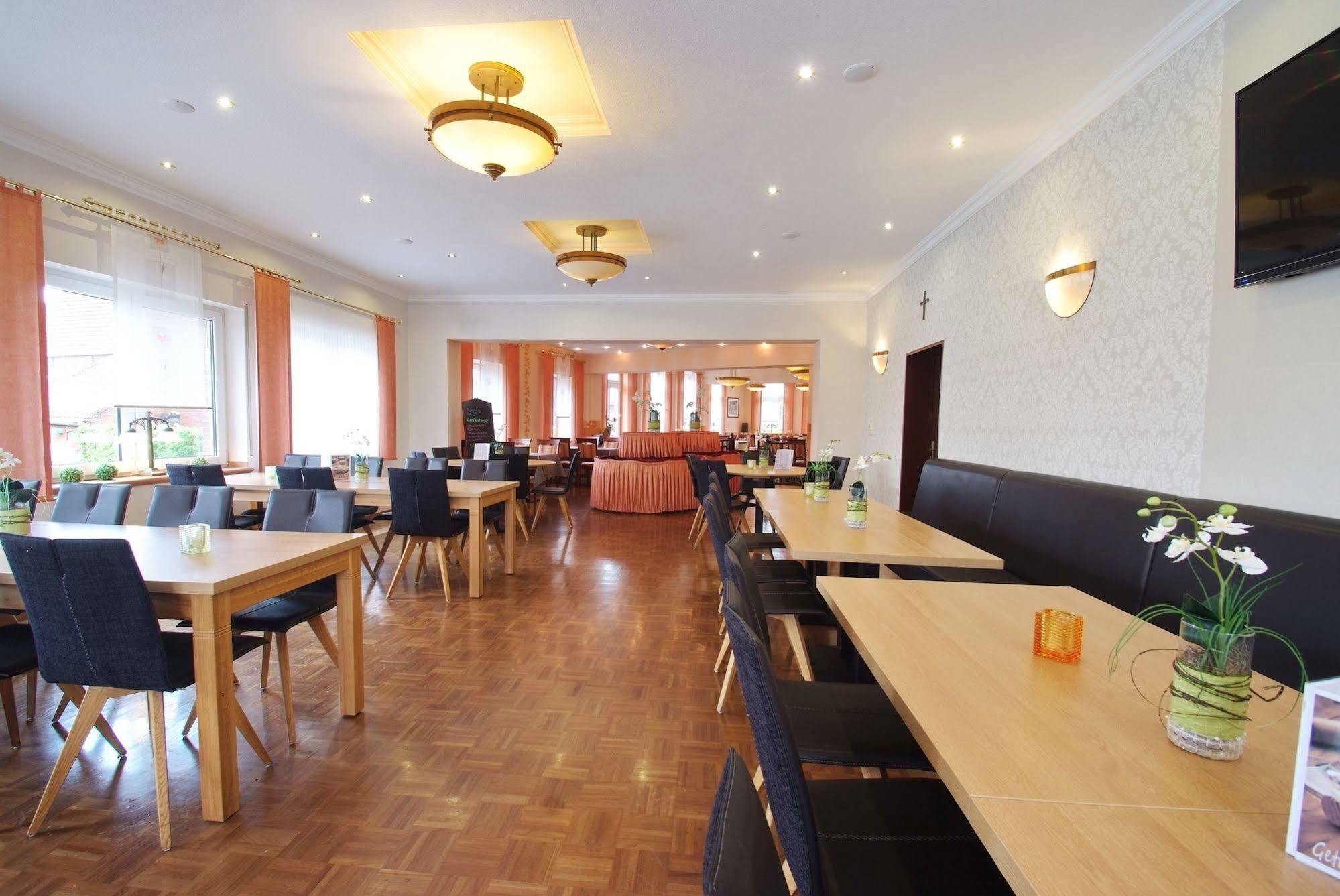 Zur Linde Hotel Heede Ngoại thất bức ảnh