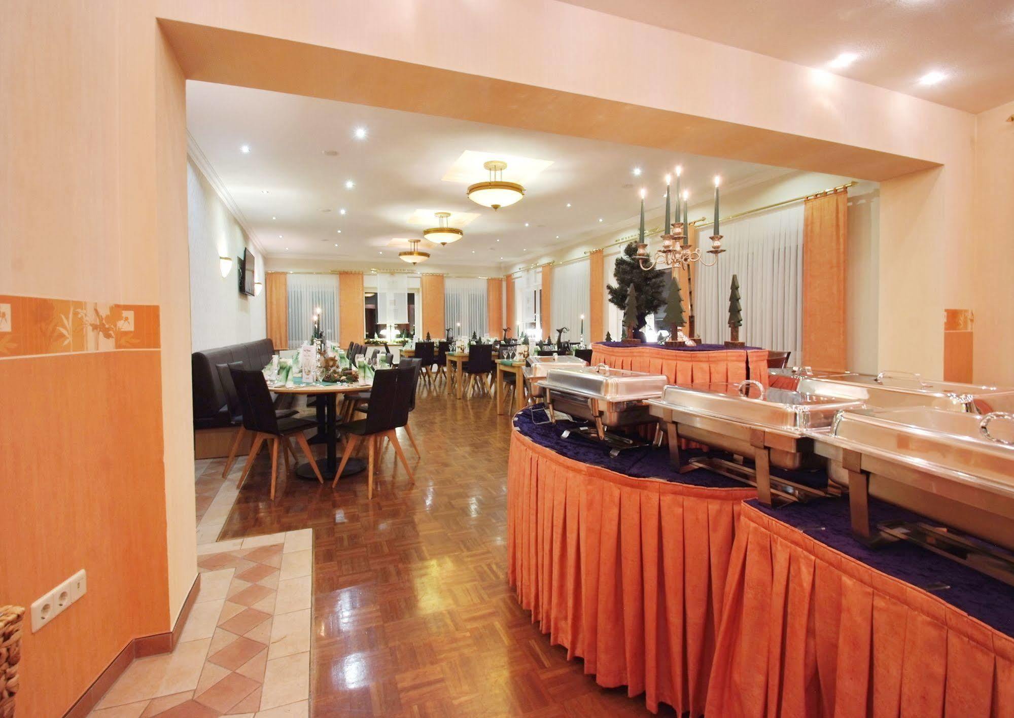 Zur Linde Hotel Heede Ngoại thất bức ảnh